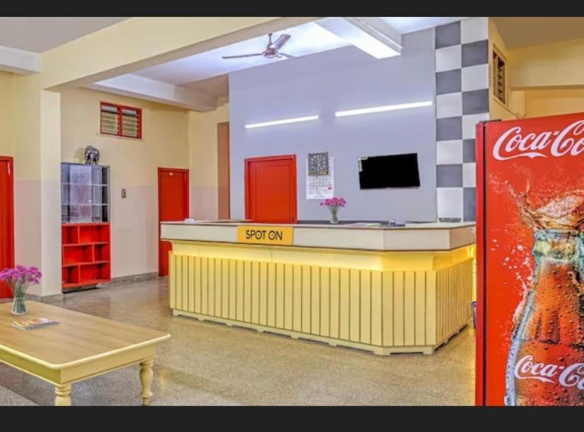 Ss Kkp Tourist Home Thiruvananthapuram Dış mekan fotoğraf